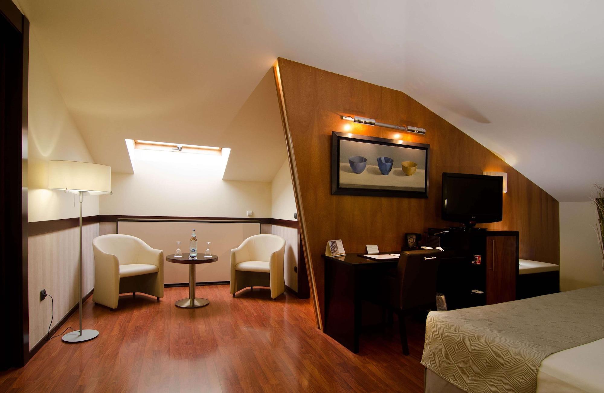 Catalonia El Pilar Hotel Zaragoza Luaran gambar