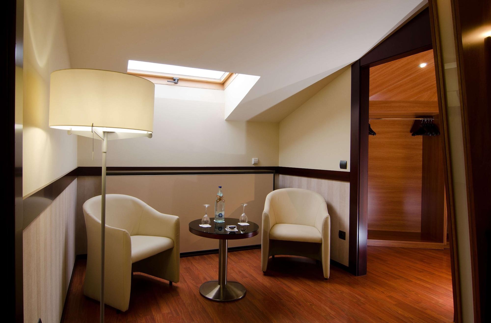 Catalonia El Pilar Hotel Zaragoza Luaran gambar